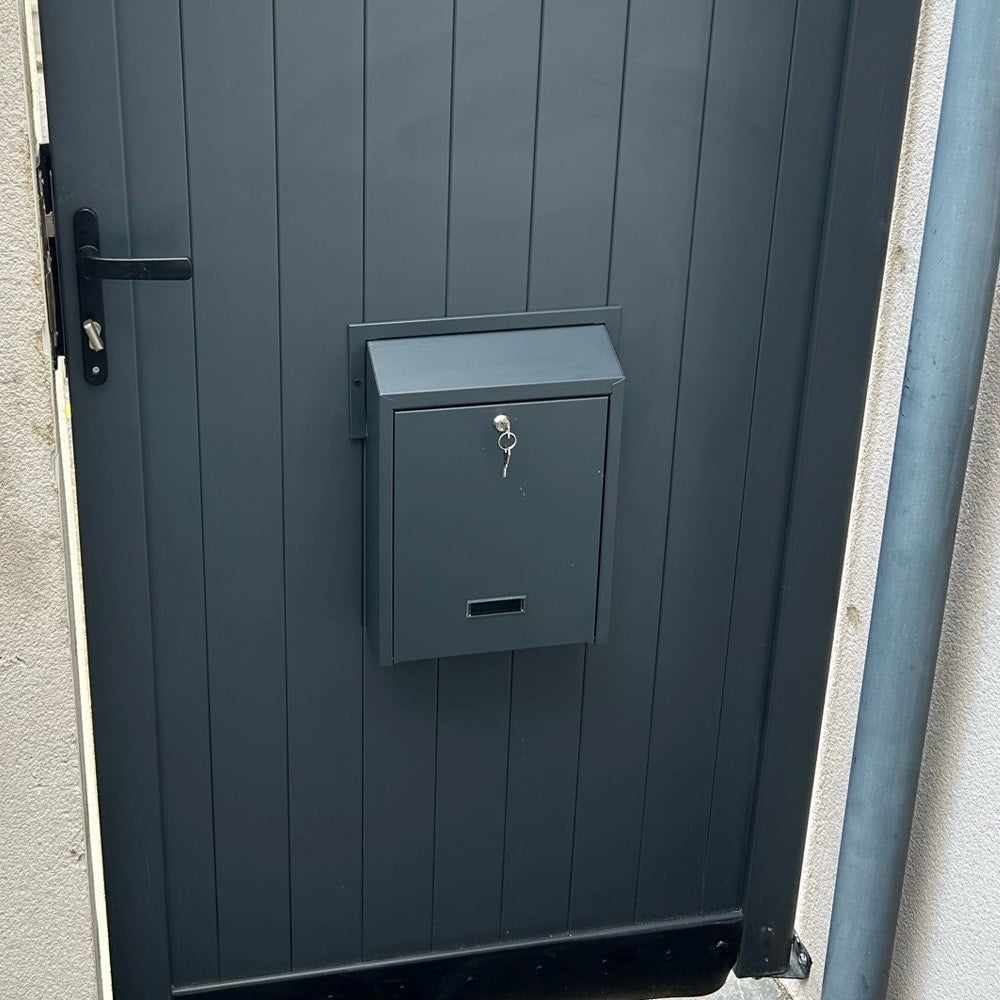 External Post Box W3