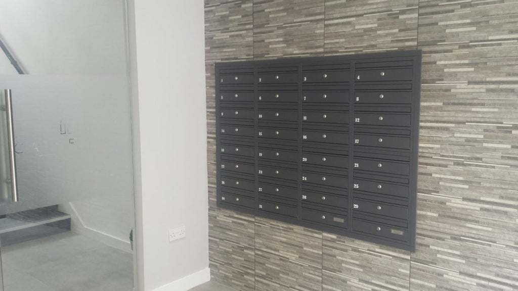 E1 Recessed mounted post boxes for lats