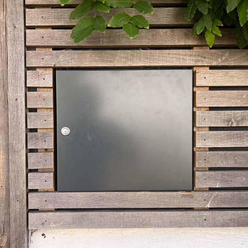 Wall Mounted Letterbox Lad 050