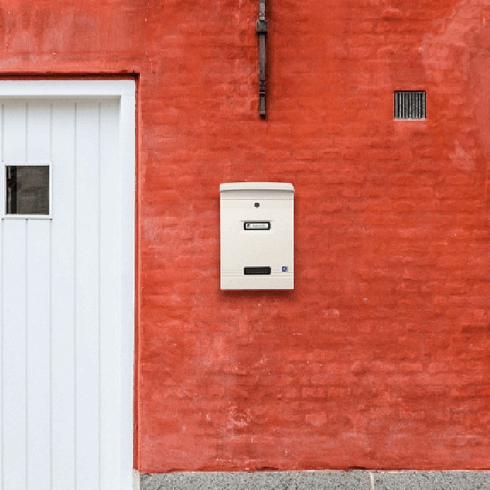 Wall Mounted Letterbox Moda Italiana Gioiosa Lifestyle Image