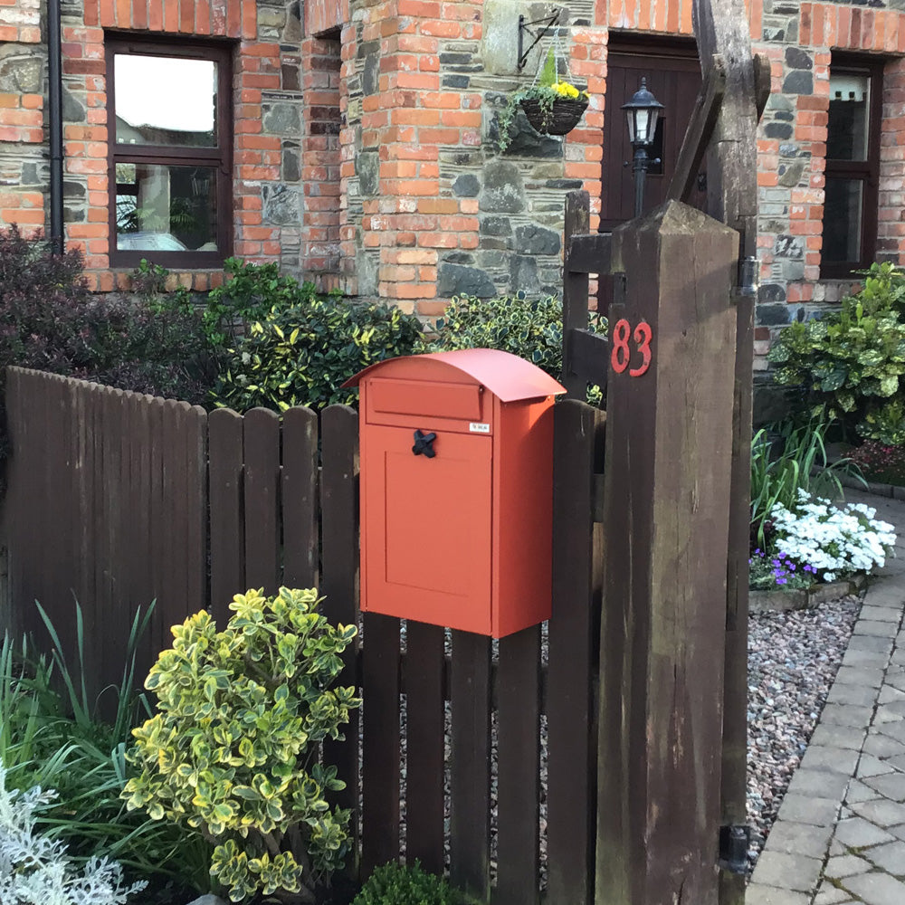 Wall Mounted Post Box Albertina Red